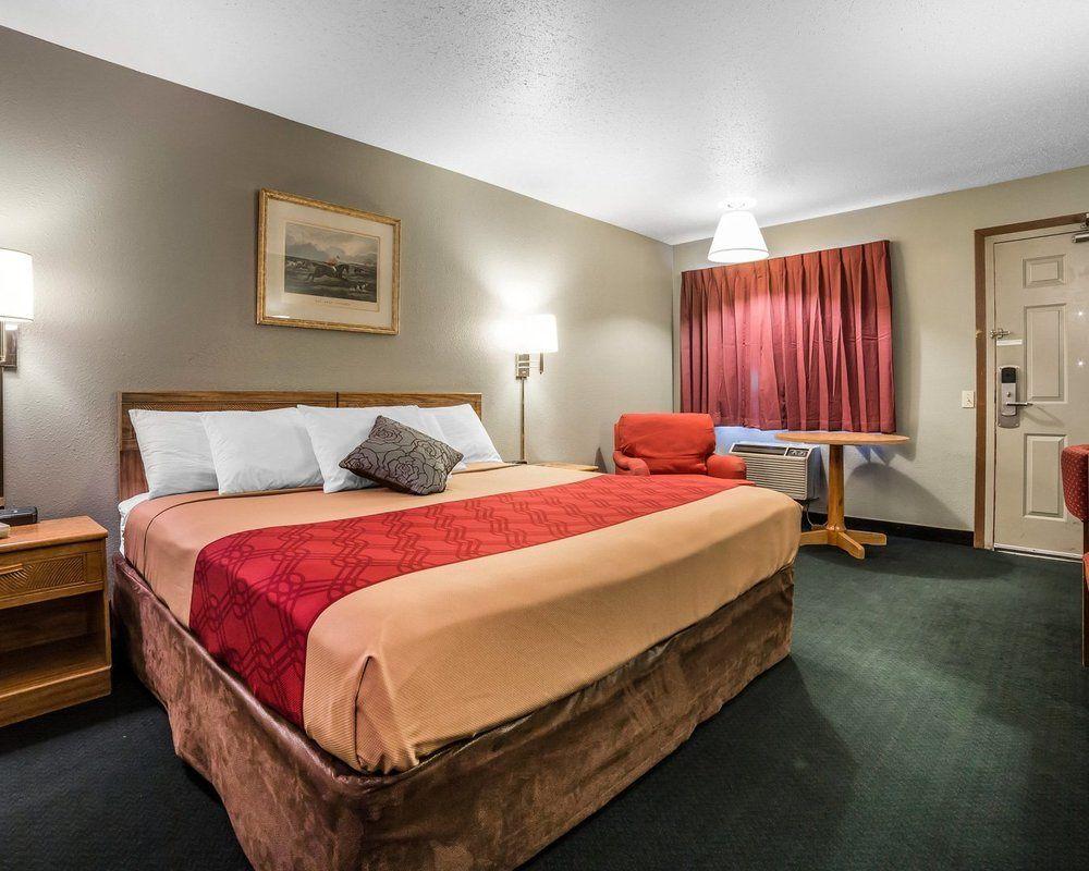 Econo Lodge Laramie Exterior photo