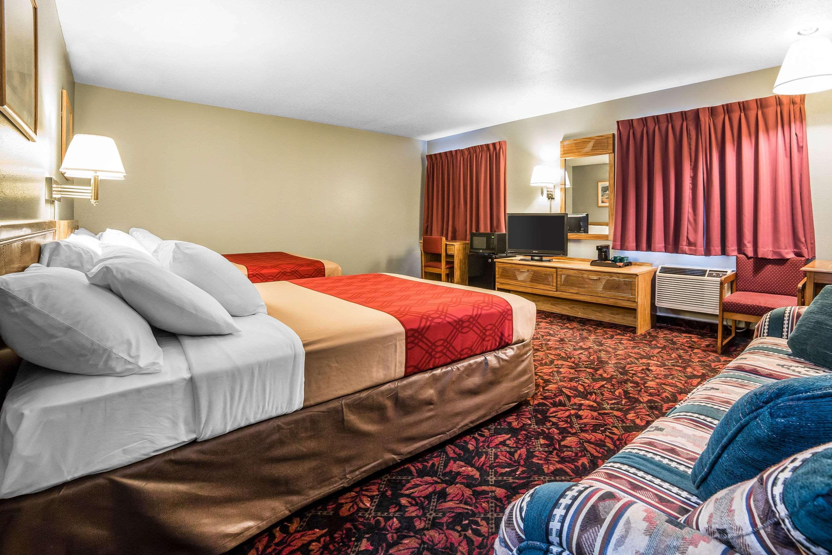 Econo Lodge Laramie Exterior photo