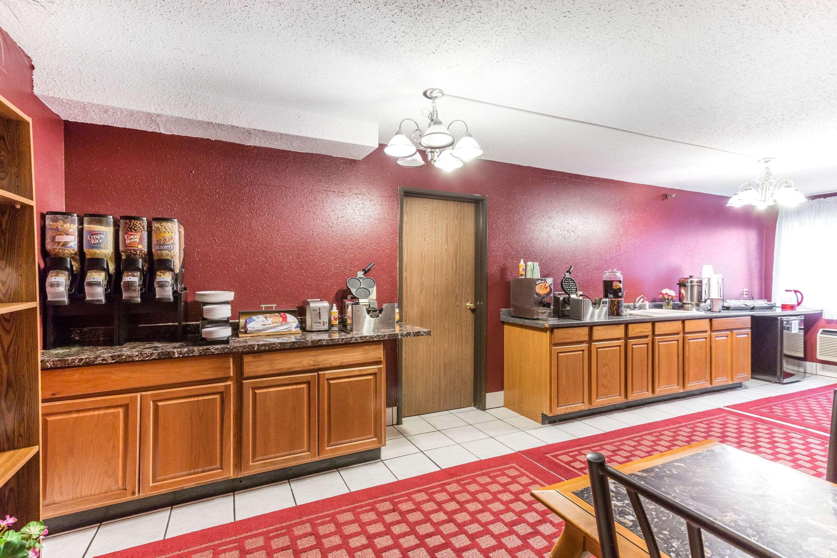 Econo Lodge Laramie Exterior photo